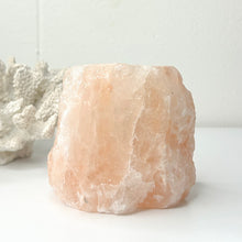 Load image into Gallery viewer, HIMALAYAN SALT NATURAL TEALIGHT CANDLE HOLDER
