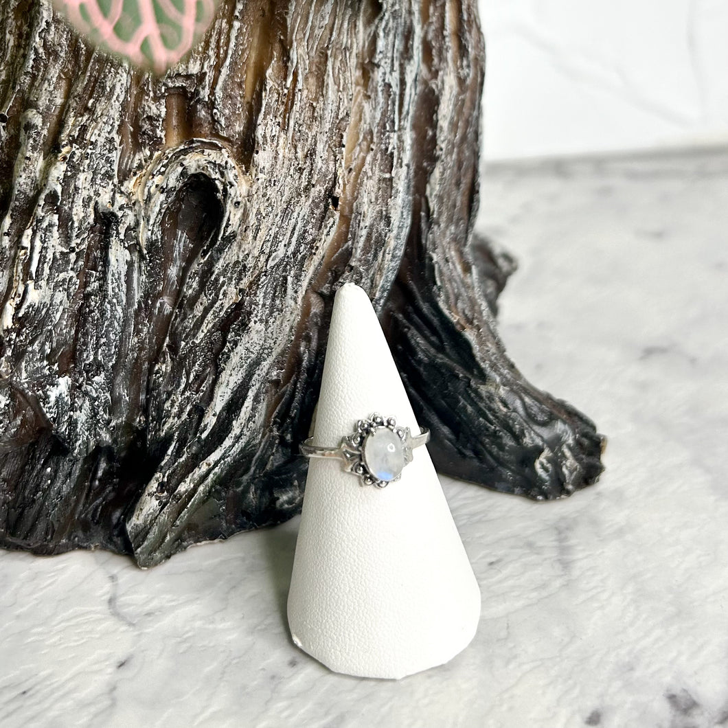 MOONSTONE DAINTY FLOWER RING