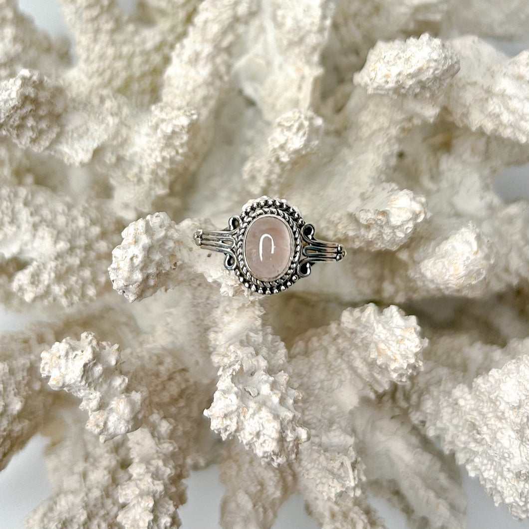 ROSE QUARTZ DESIGNER RING