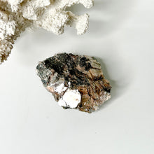 Load image into Gallery viewer, MUSCOVITE MICA SPECIMEN
