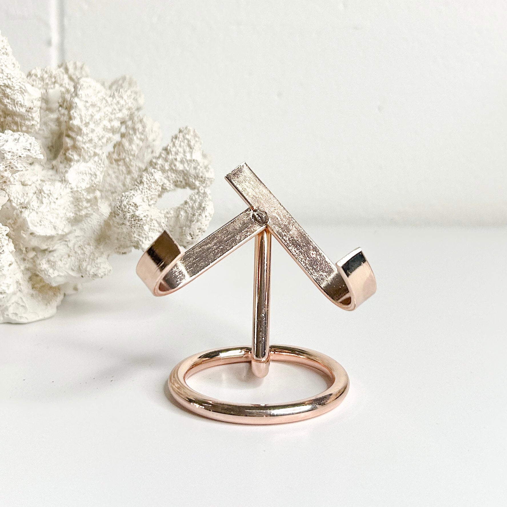 HEART DISPLAY STAND (ROSE GOLD) – Soul Warrior Collective