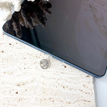 Load image into Gallery viewer, CHARM DUST PLUG USB- C

