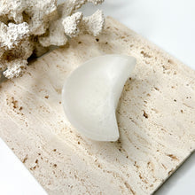 Load image into Gallery viewer, SELENITE MINI MOON BOWL
