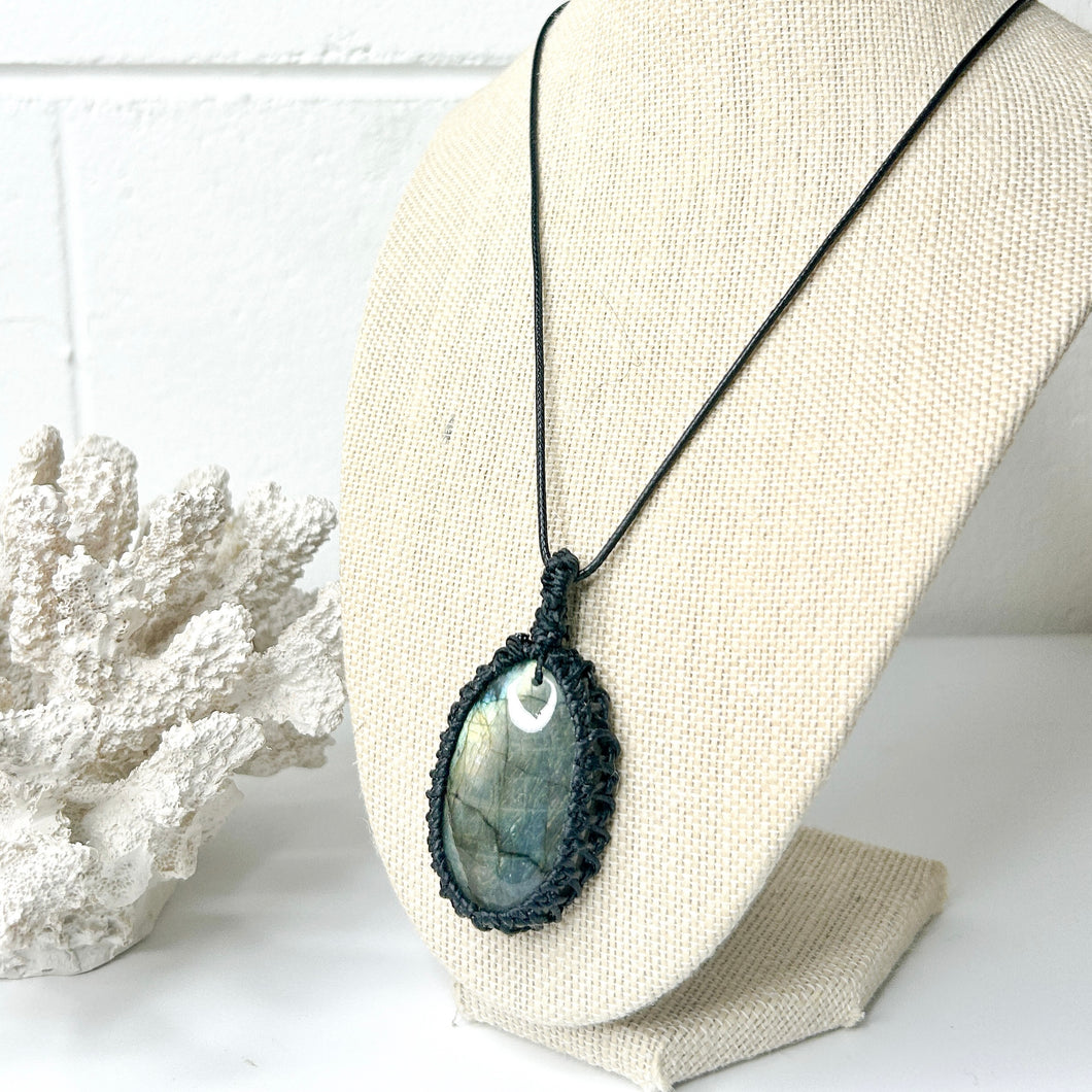 LABRADORITE MACRAME NECKLACE