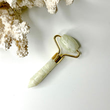 Load image into Gallery viewer, JADE FACIAL ROLLER
