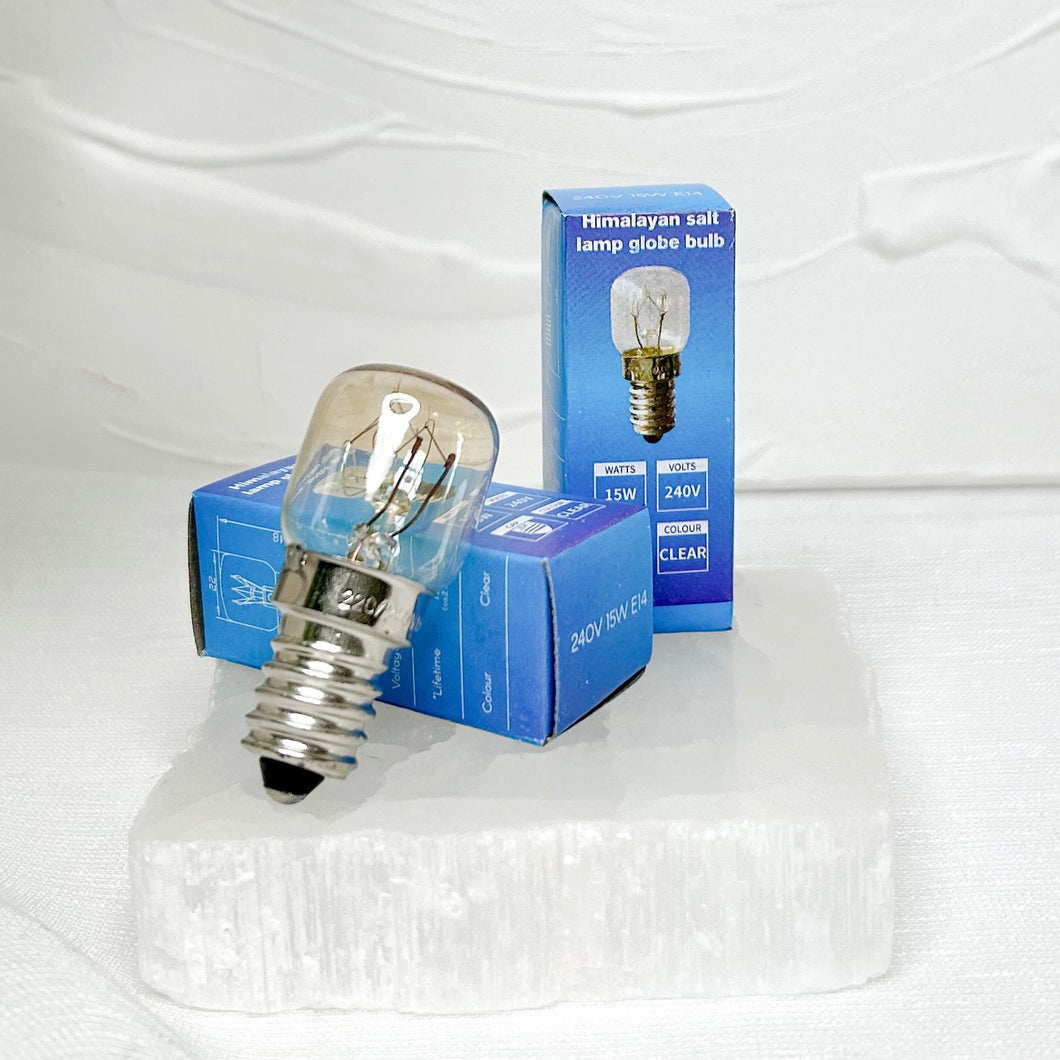 CLEAR 15 WATT 240 VOLT GLOBE