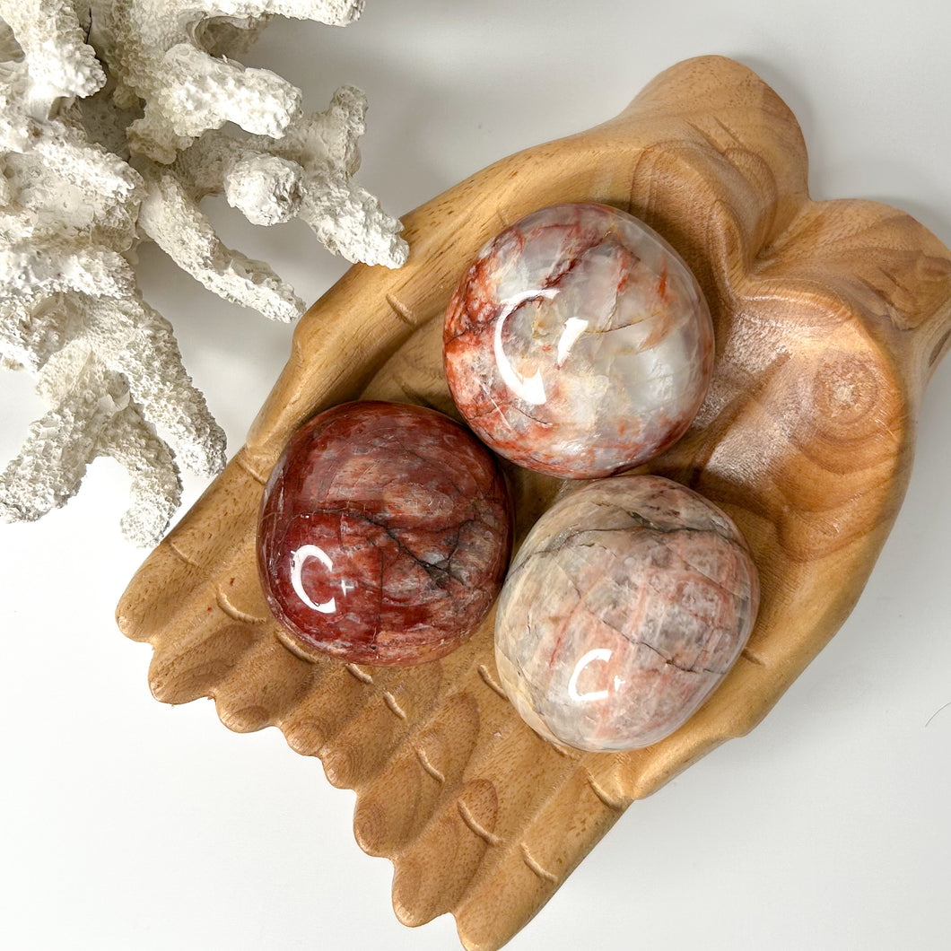 RED FELDSPAR PALMSTONE