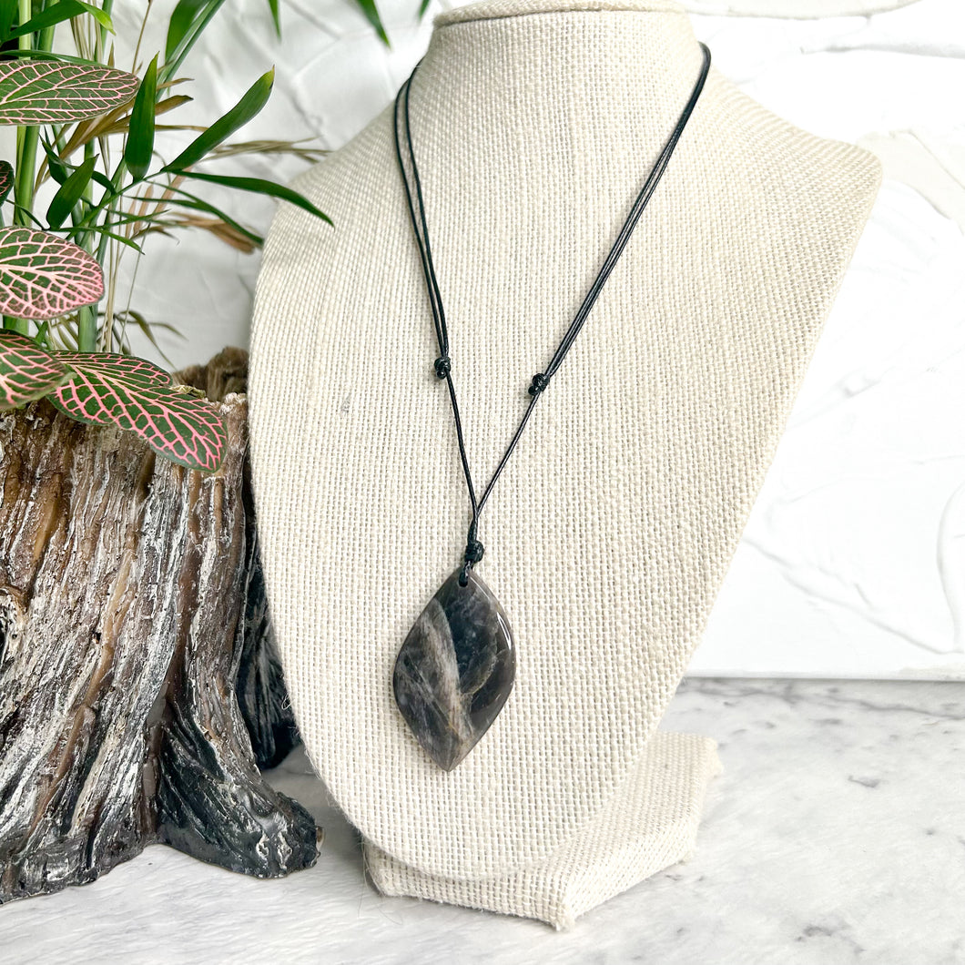 BLACK MOONSTONE NECKLACE