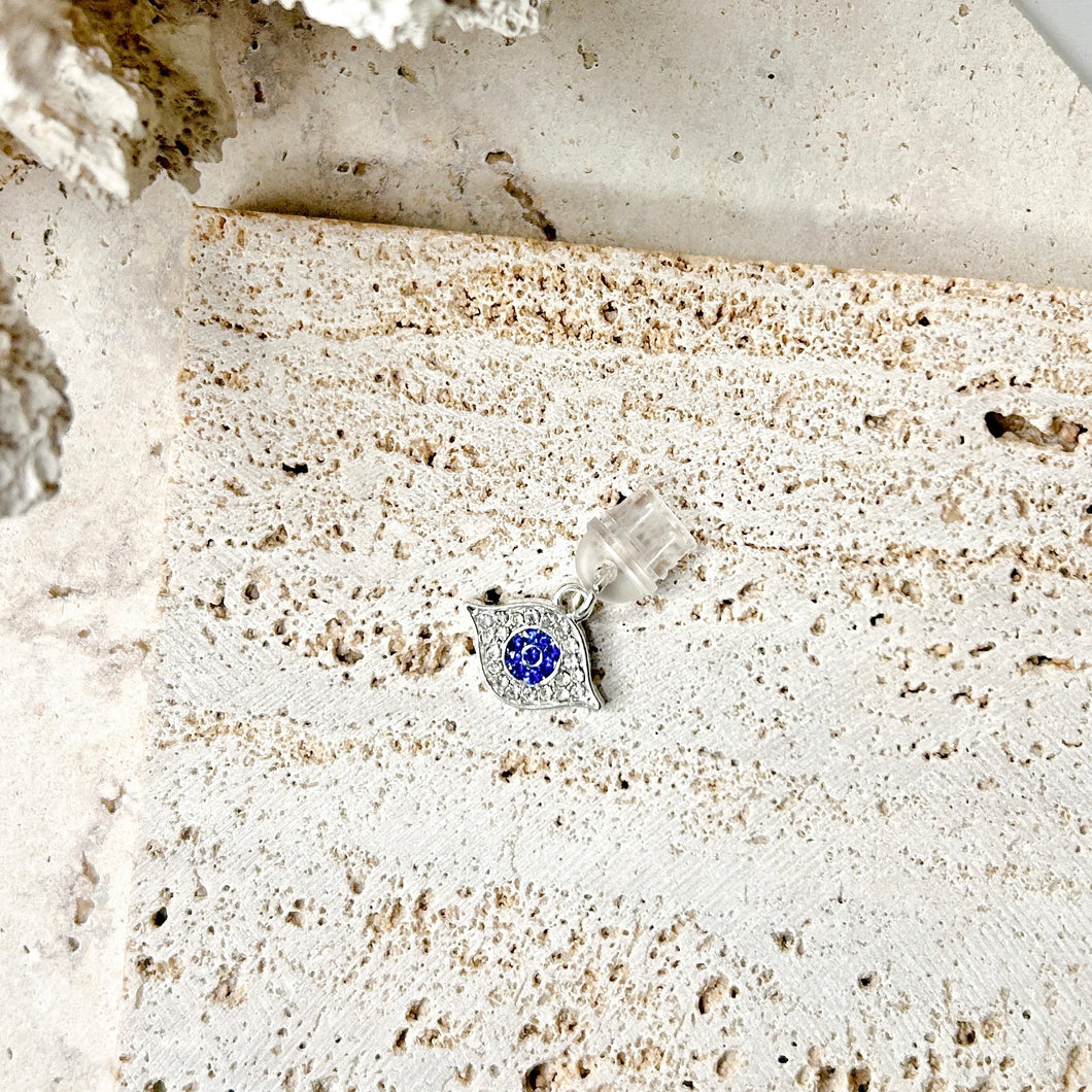 CHARM DUST PLUG