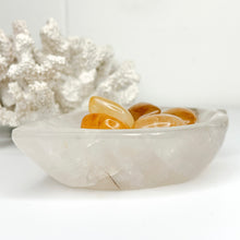 Load image into Gallery viewer, CLEAR QUARTZ LEAF BOWL
