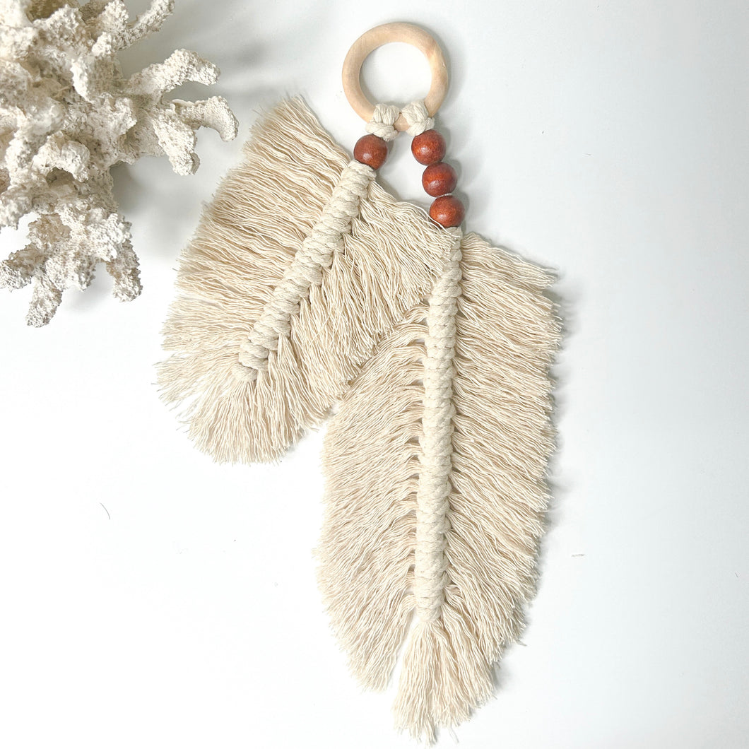 MACRAME LEAF HANGER