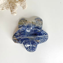 Load image into Gallery viewer, FLOWER CRYSTAL SPHERE STAND
