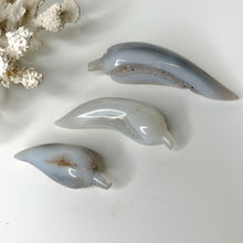Load image into Gallery viewer, AGATE CHILLI CARVING
