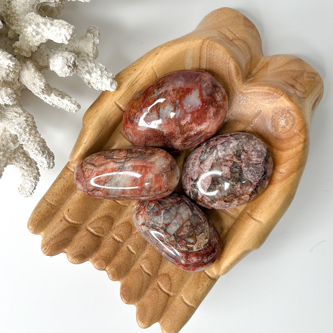 RED FELDSPAR PALMSTONE