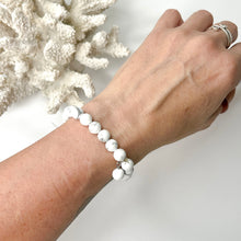 Load image into Gallery viewer, HOWLITE BRACELET
