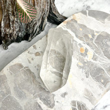 Load image into Gallery viewer, LEMURIAN QUARTZ RAW POINT
