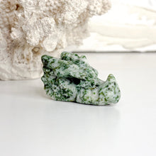 Load image into Gallery viewer, MINI CRYSTAL DRAGON HEAD
