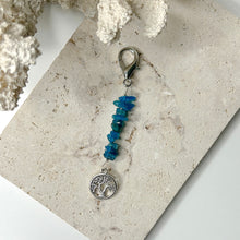 Load image into Gallery viewer, TREE OF LIFE CRYSTAL CLIP ON
