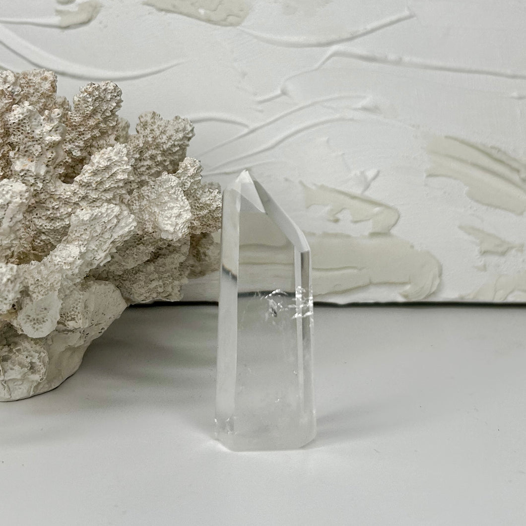 CLEAR QUARTZ POINT