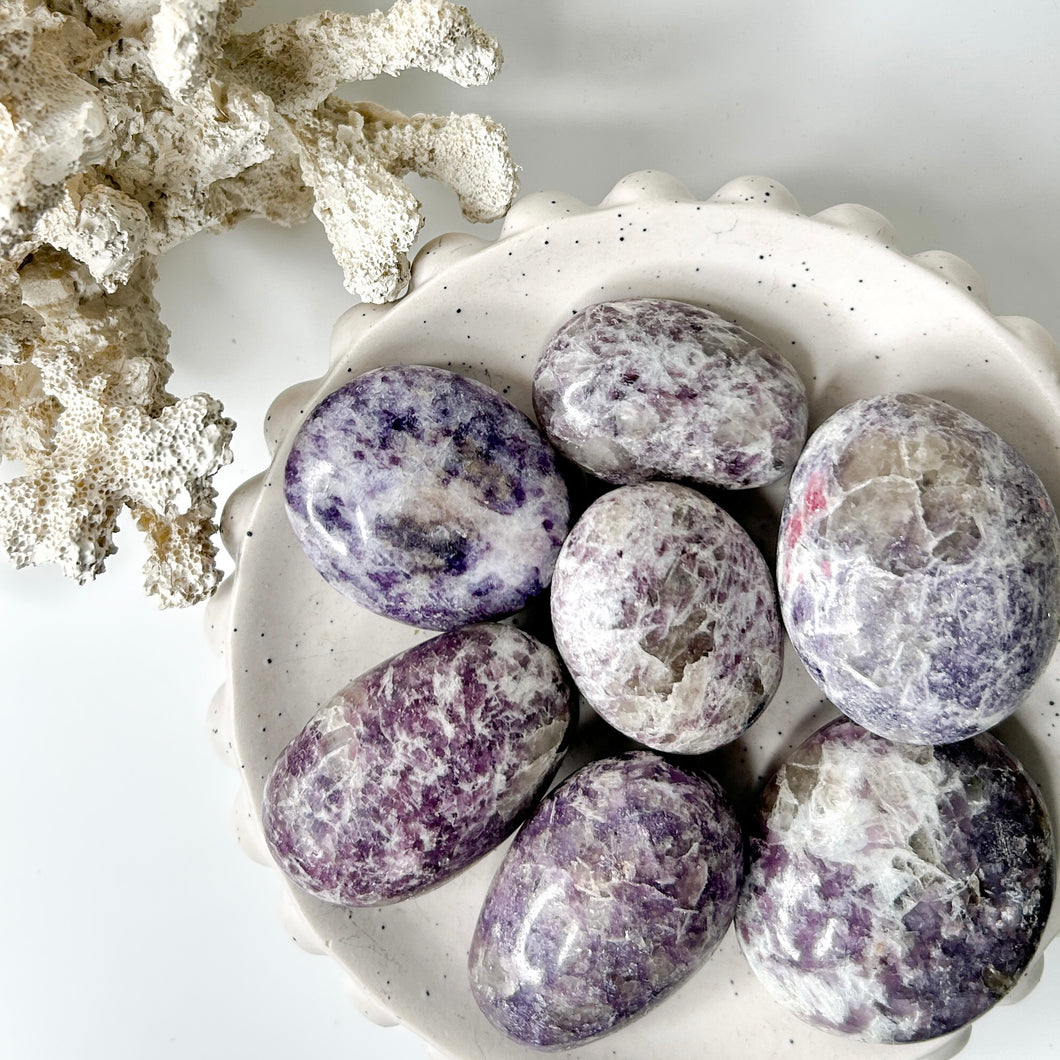 LEPIDOLITE PALM STONE