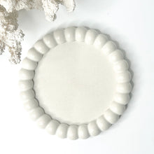 Load image into Gallery viewer, BUBBLE ROUND TRINKET TRAY
