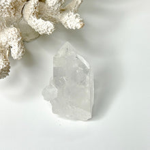 Load image into Gallery viewer, CLEAR QUARTZ CLUSTER
