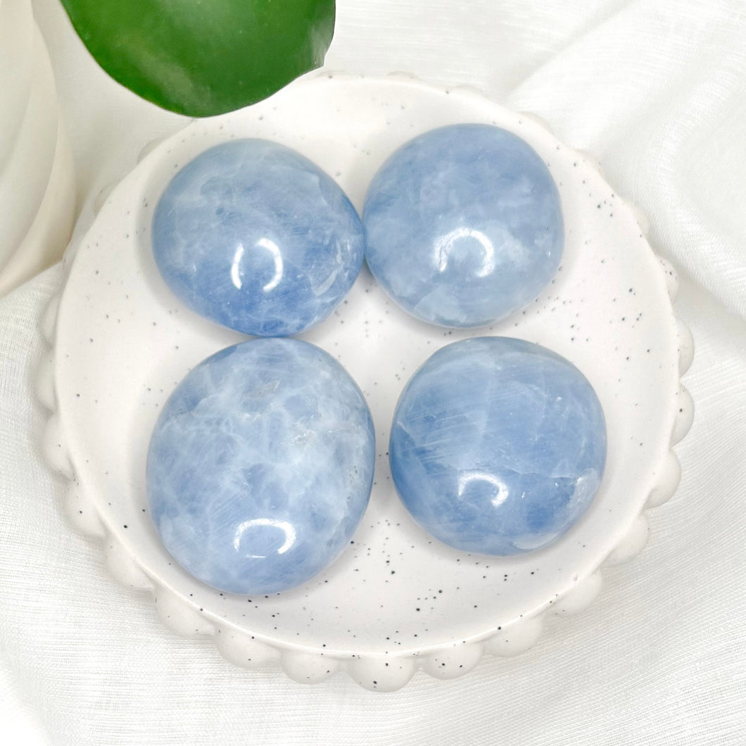 BLUE CALCITE PALM STONE