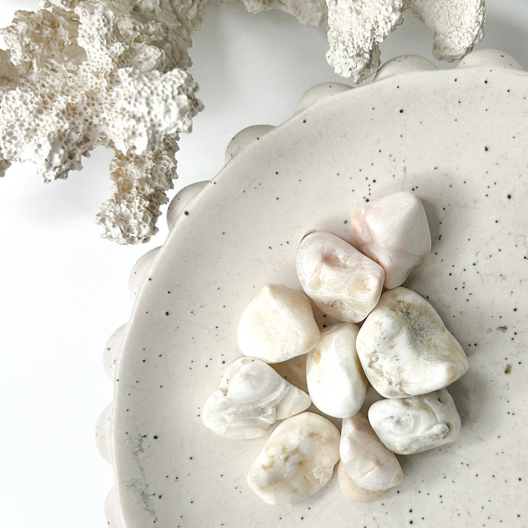 PINK NATROLITE TUMBLE