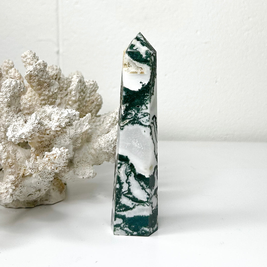 MOSS AGATE POINT