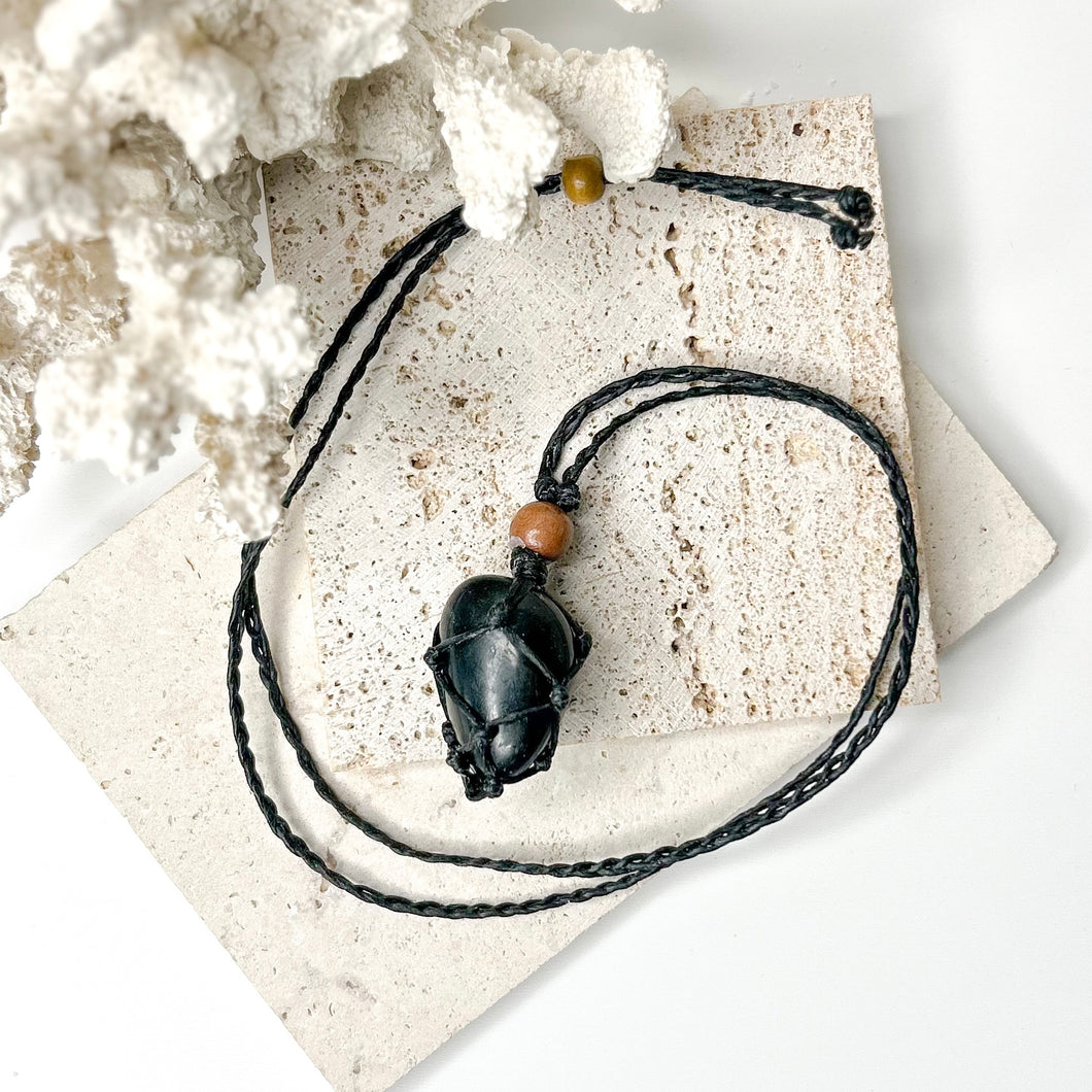 BLACK OBSIDIAN MACRAME NECKLACE
