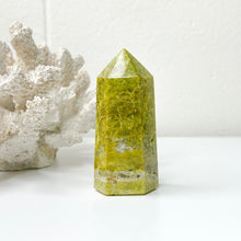 Load image into Gallery viewer, GREEN OPAL POINT
