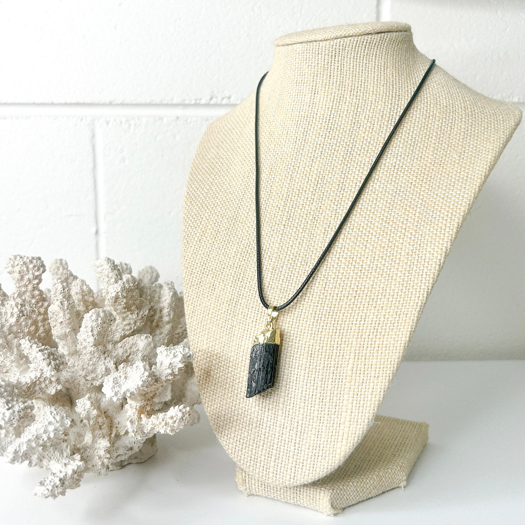 BLACK TOURMALINE RAW NECKLACE