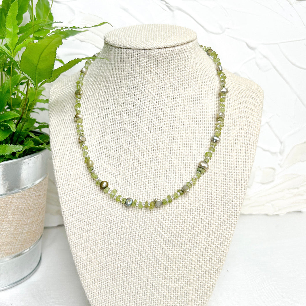 PERIDOT & PEARL NECKLACE