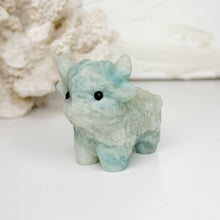 Load image into Gallery viewer, HIGHLAND CRYSTAL COW CARVING
