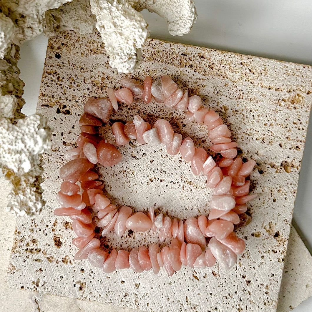 PINK OPAL CHIP BRACELET