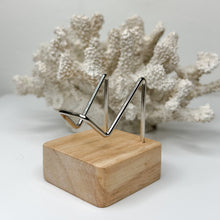 Load image into Gallery viewer, WOODEN HEART STAND
