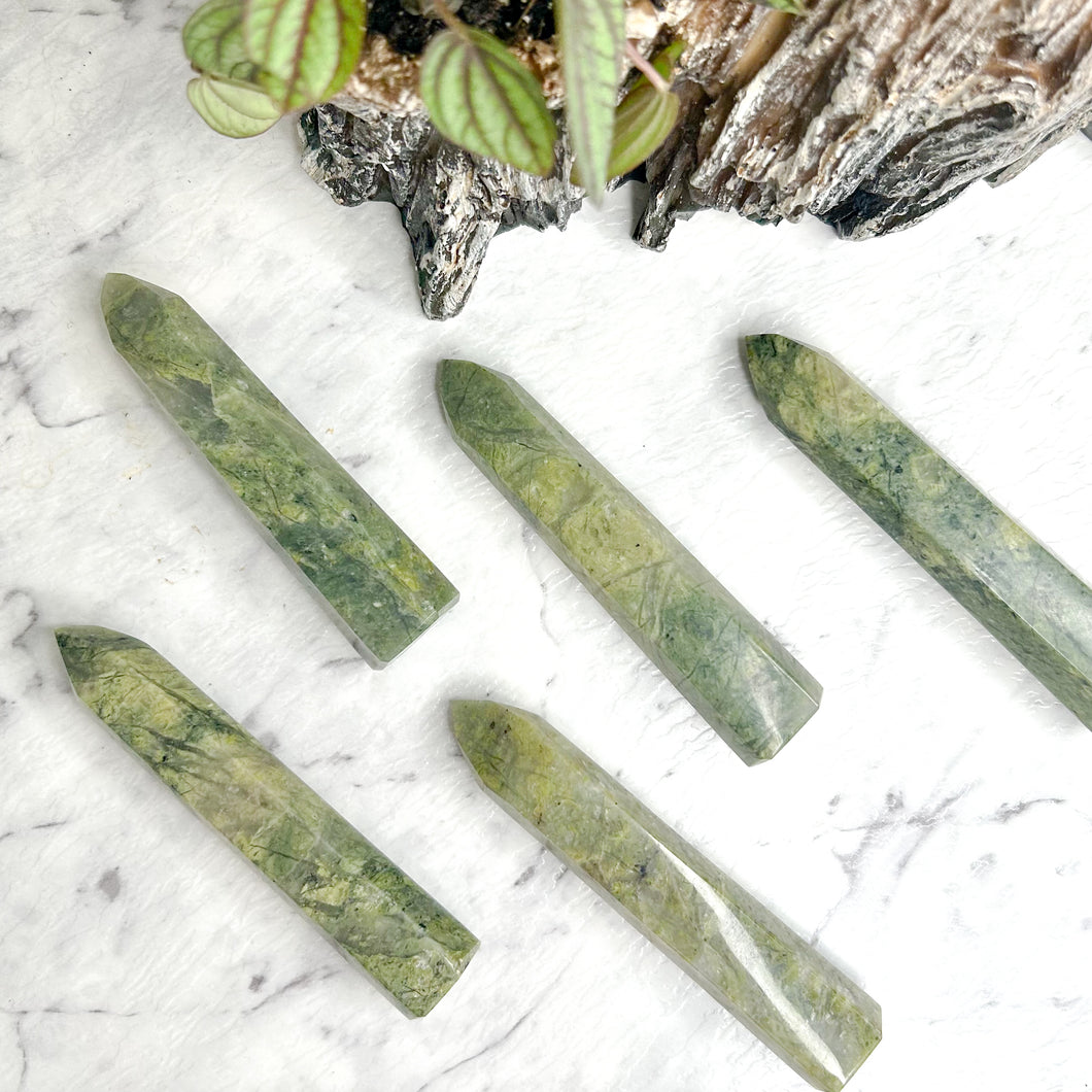 MADAGASCAR CHRYSOPRASE POINT