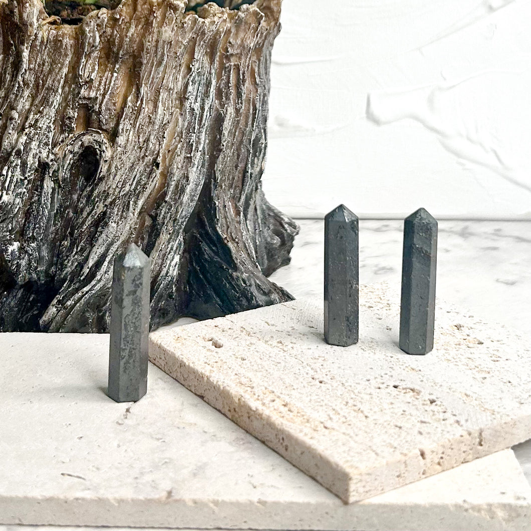 HEMATITE MINI POINT
