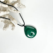 Load image into Gallery viewer, MALACHITE PENDANT NECKLACE
