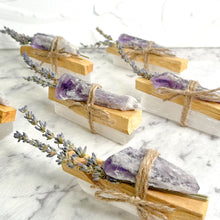 Load image into Gallery viewer, CLEANSING KIT AMETHYST, PALO SANTO &amp; SELENITE
