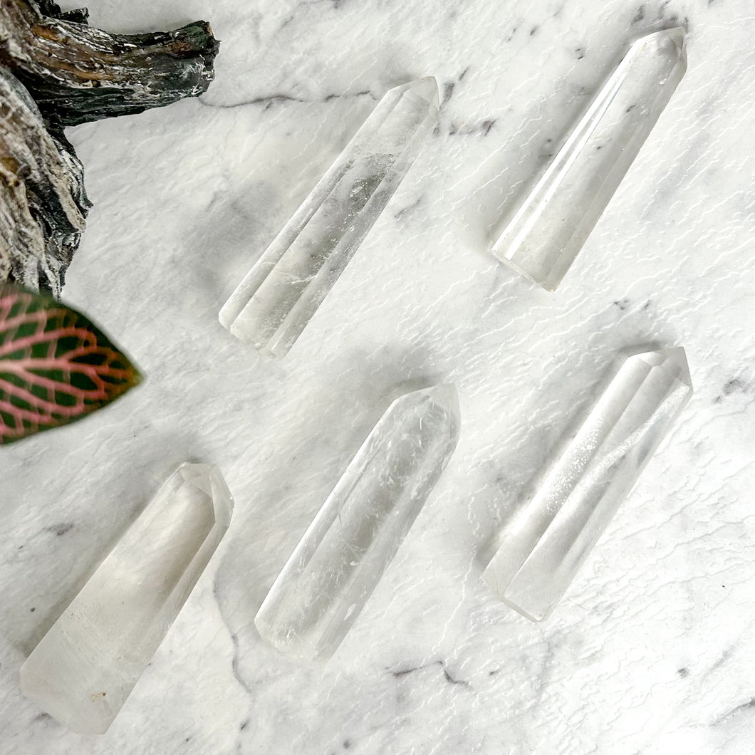 CLEAR QUARTZ POINT