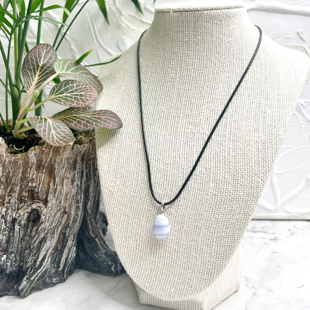 BLUE LACE AGATE PENDANT NECKLACE