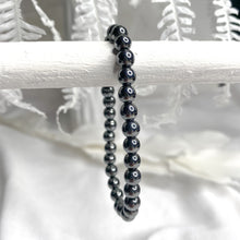 Load image into Gallery viewer, HEMATITE BRACELET
